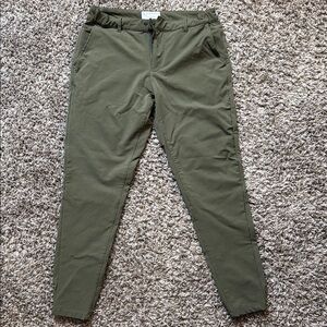 Men's Tailored Athlete Olive Green/Khaki Pants